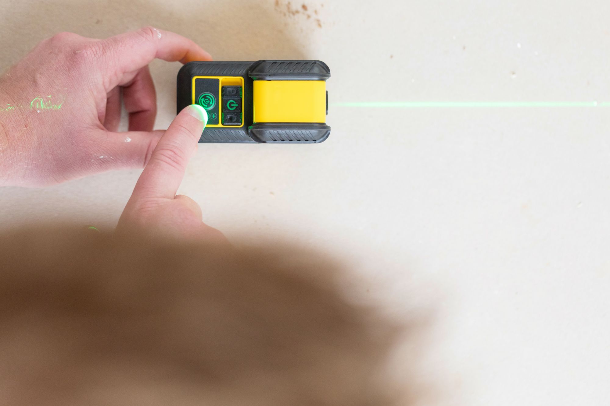 Láser líneas 360º y lin vertical. Haz verde