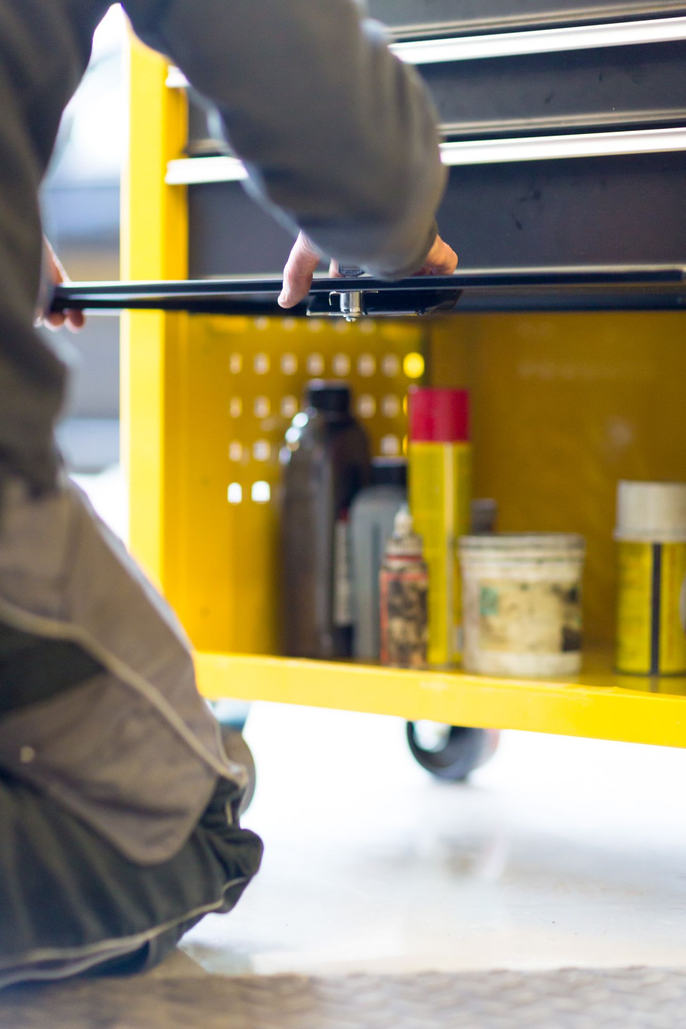 Transmodule. Carro metálico para taller 4 cajones