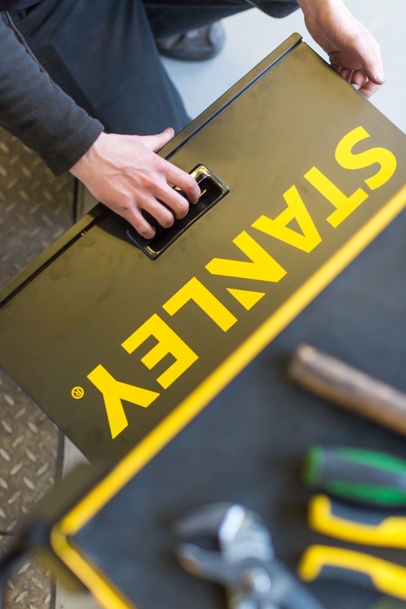 Transmodule. Carro metálico para taller 4 cajones