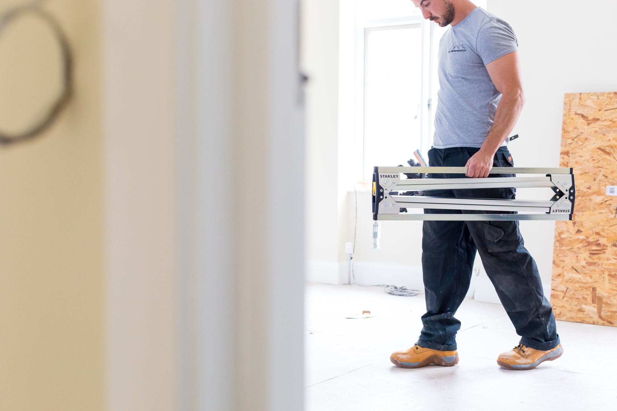 Caballete ESSENTIAL metálico (x2)