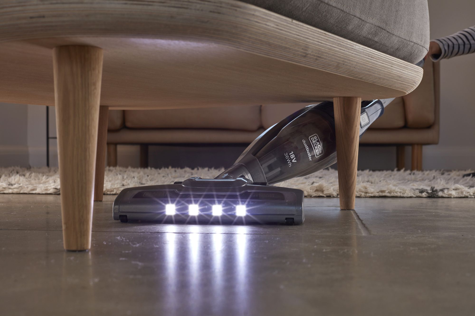 SVB520JW-QW - Aspirador de escoba 2 en 1. Potencia 18V y batería 2Ah.