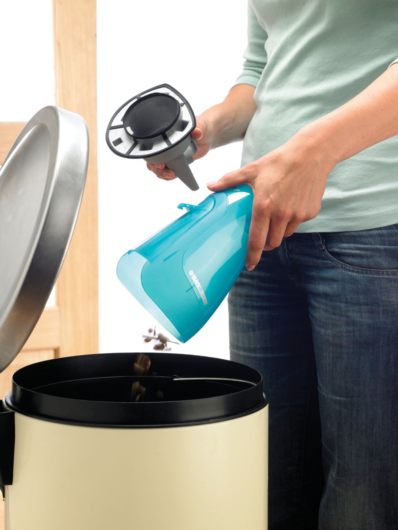 WD9610N-QW - Aspirador 9.6V para líquidos y sólidos