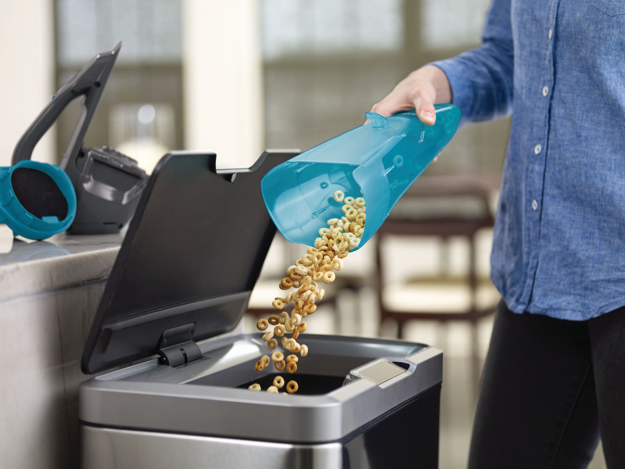 WDA320J-QW - Aspirador de MaNo Dustbuster Litio 21.6Wh para Sólidos y Líquidos