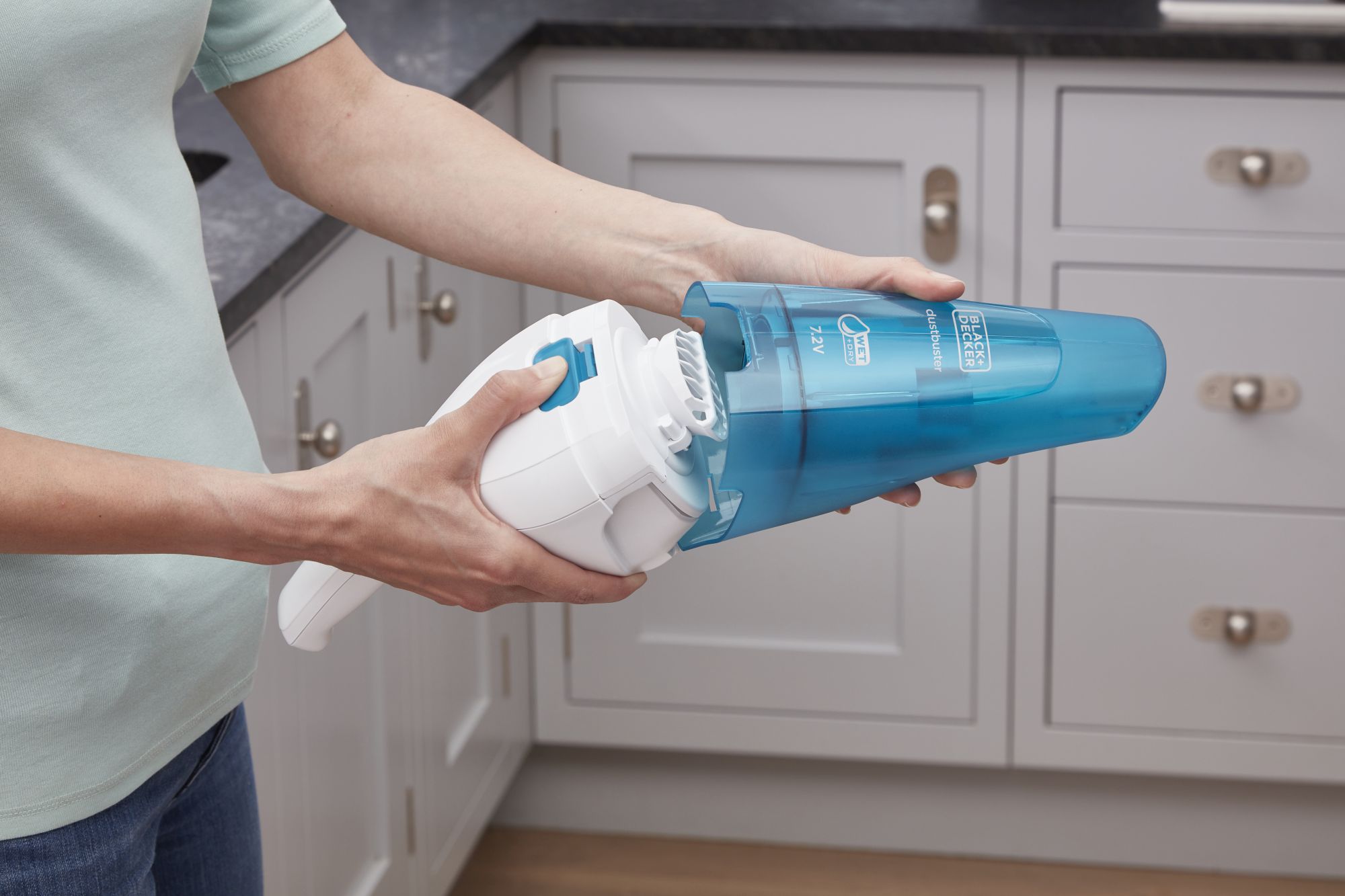 WDC115WA-QW - Aspirador de mano Dustbuster LITIO 3,6V Líquidos y Sólidos con accesorios