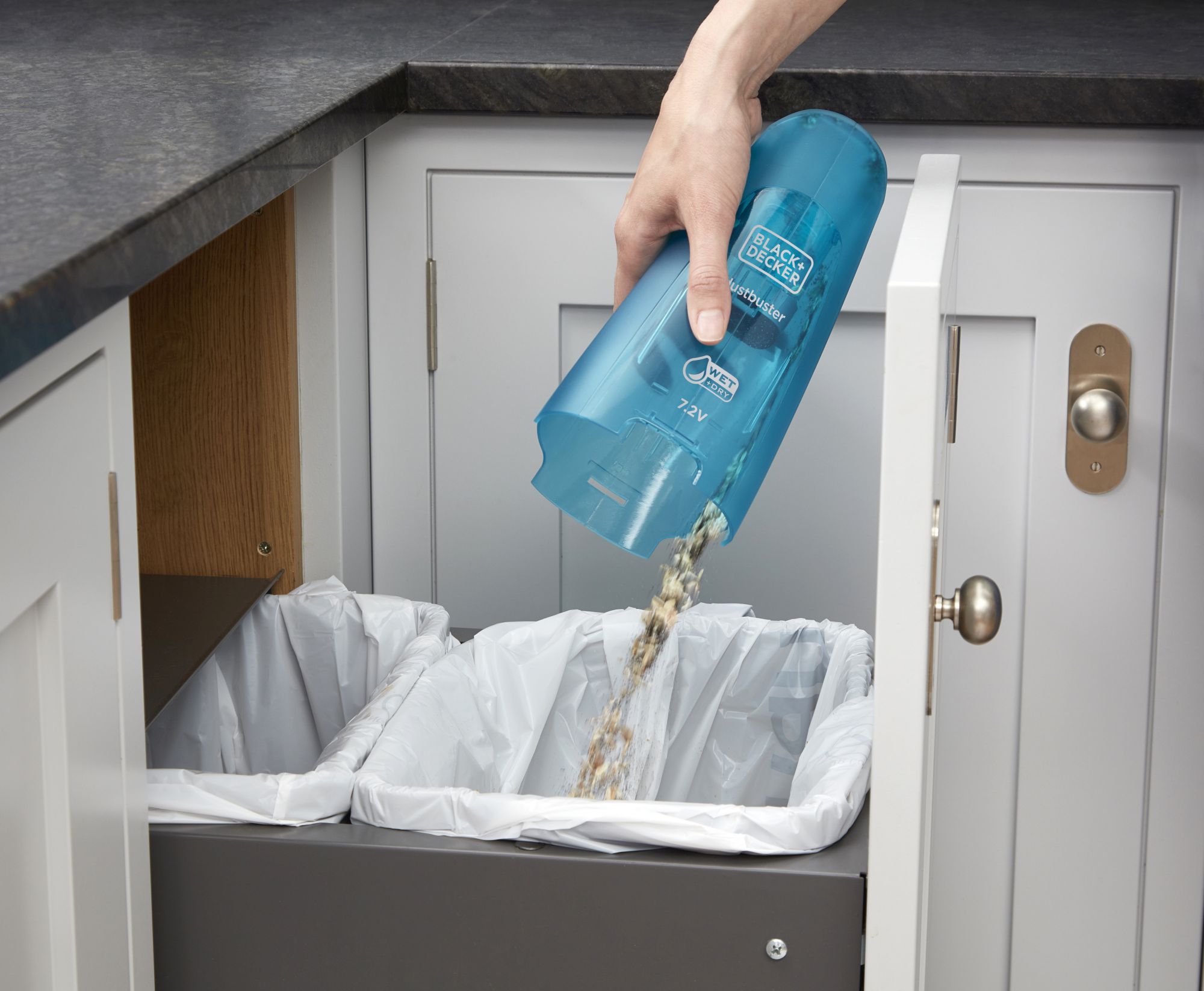 WDC215WA-QW - Aspirador de mano Dustbuster para líquidos y sólidos LITIO 7,2V con accesorios