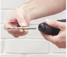 BEHS01K-QS - Martillo SDS-Plus 650W con maletín