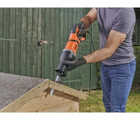 BES301-QS - Sierra Sable 750W con accesorio para podar y 2 hojas