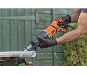 BES301-QS - Sierra Sable 750W con accesorio para podar y 2 hojas