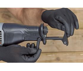 BES301-QS - Sierra Sable 750W con accesorio para podar y 2 hojas