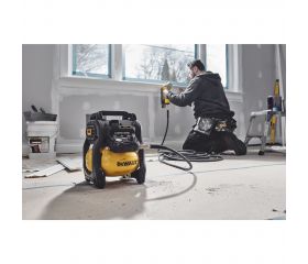 DCC1018N-XJ - Compresor XR 18V de 9,5L sin cargador/batería