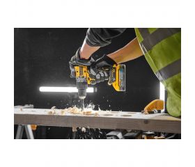 DCD805H2T-QW Taladro Percutor sin escobillas XR 18V 13mm 90Nm