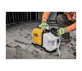 DCE6820N-XJ - Bomba de agua XR 18V sin batería/cargador