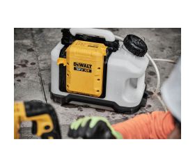 DCE6820N-XJ - Bomba de agua XR 18V sin batería/cargador