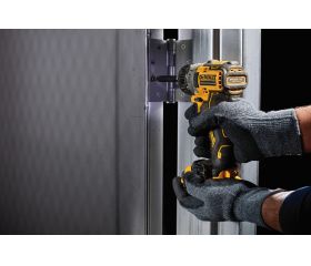 DCF601D2-QW Atornillador sin escobillas XR 12V Li-Ion 2Ah