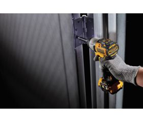 DCF801D2-QW Atornillador de Impacto sin escobillas XR 12V Li-Ion 2Ah