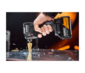 DCF86MP2T-QW - Atornillador Impacto compacto McLaren sin escobillas XR 18V 1/4