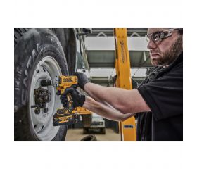 DCF891NT-XJ Llave Impacto sin escobillas XR 18V 1/2