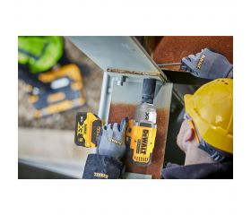 DCF900P2T-QW - Llave Impacto sin escobillas XR 18V Li-Ion 5Ah 1/2