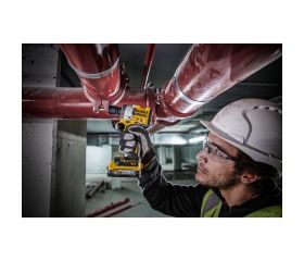 DCF921E2T-QW Llave Impacto sin escobillas XR 18V POWERSTACK 1/2