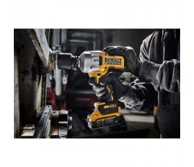 DCF961H2T-QW - Llave Impacto sin escobillas XR 18V POWERSTACK Li-Ion 5Ah 1/2