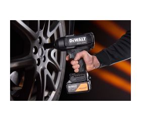 DCF99MP2T-QW - Llave Impacto McLaren sin escobillas XR 18V 1/2