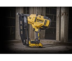 DCN660D2-QW - Clavadora de Acabado sin escobillas XR 18V
