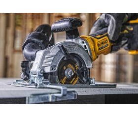 DCS571NT-XJ - Sierra Circular de mano sin escobillas XR 18V Ø115mm sin cargador/batería