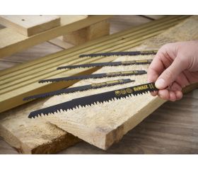 DT2352-QZ - Hojas sierra sable HCS para madera