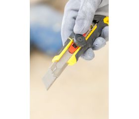 Cúter FATMAX® 25mm con rueda de bloqueo