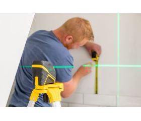 Nivel láser en cruz - VERDE. Pilas alcalinas