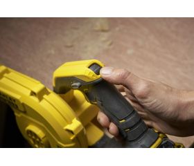 Soplador Compacto V20 18V sin batería/cargador