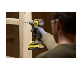 COMBO KIT: Taladro Percutor BRUSHLESS V20 80Nm SFMCD726 + Atornillador de Impacto BRUSHLESS V20 203Nm SFMCF830 con 2 baterías Li-Ion 2Ah, cargador 2A y Maletín Pro-Stack