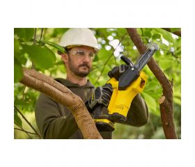 Sierra de Poda V20 Li-Ion 18V con una batería 2Ah