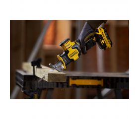 SIERRA DE SABLE DE 18V STANLEY® FATMAX® V20 SIN ESCOBILLAS PARA UNA MANO