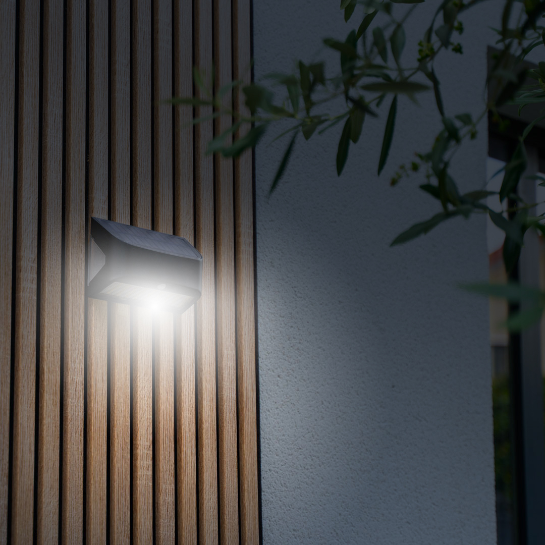 APLIQUE SOLAR 700LM C/SENSOR XANLITE APSAR600D2SV23