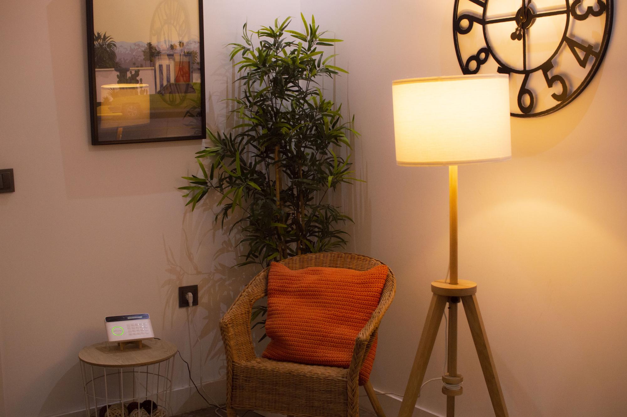 BOMBILLA WIFI A60 E27 CCT+RGB 806LM ENERGEEKS EG-A60BOMBW001