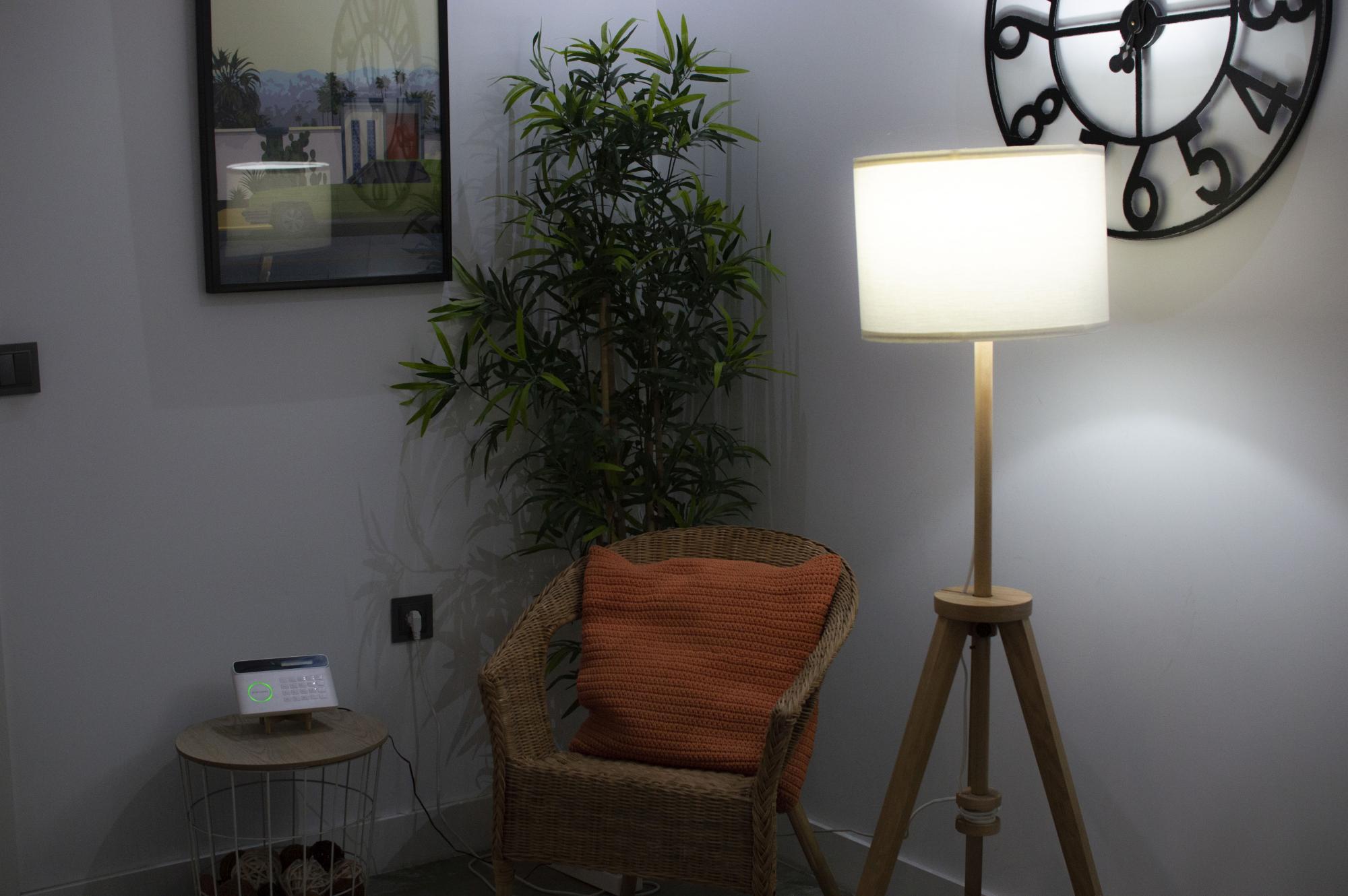 BOMBILLA WIFI A60 E27 CCT+RGB 806LM ENERGEEKS EG-A60BOMBW001