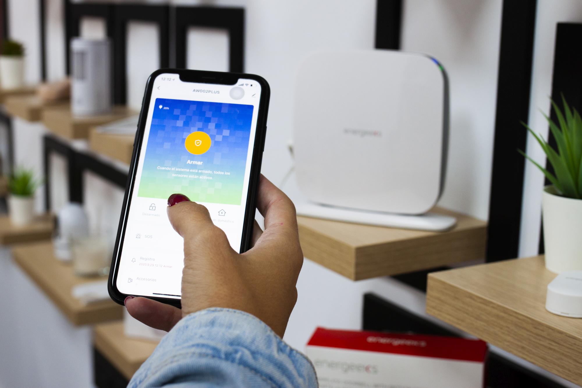 SISTEMA DE ALARMA WIFI + CAMARA IP002 ENERGEEKS EG-AW002PLUS