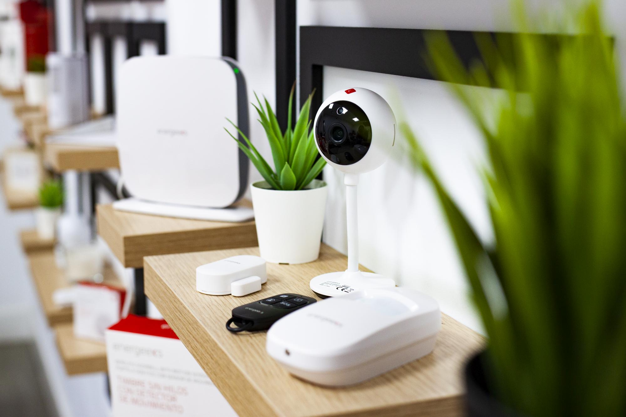 SISTEMA DE ALARMA WIFI + CAMARA IP002 ENERGEEKS EG-AW002PLUS