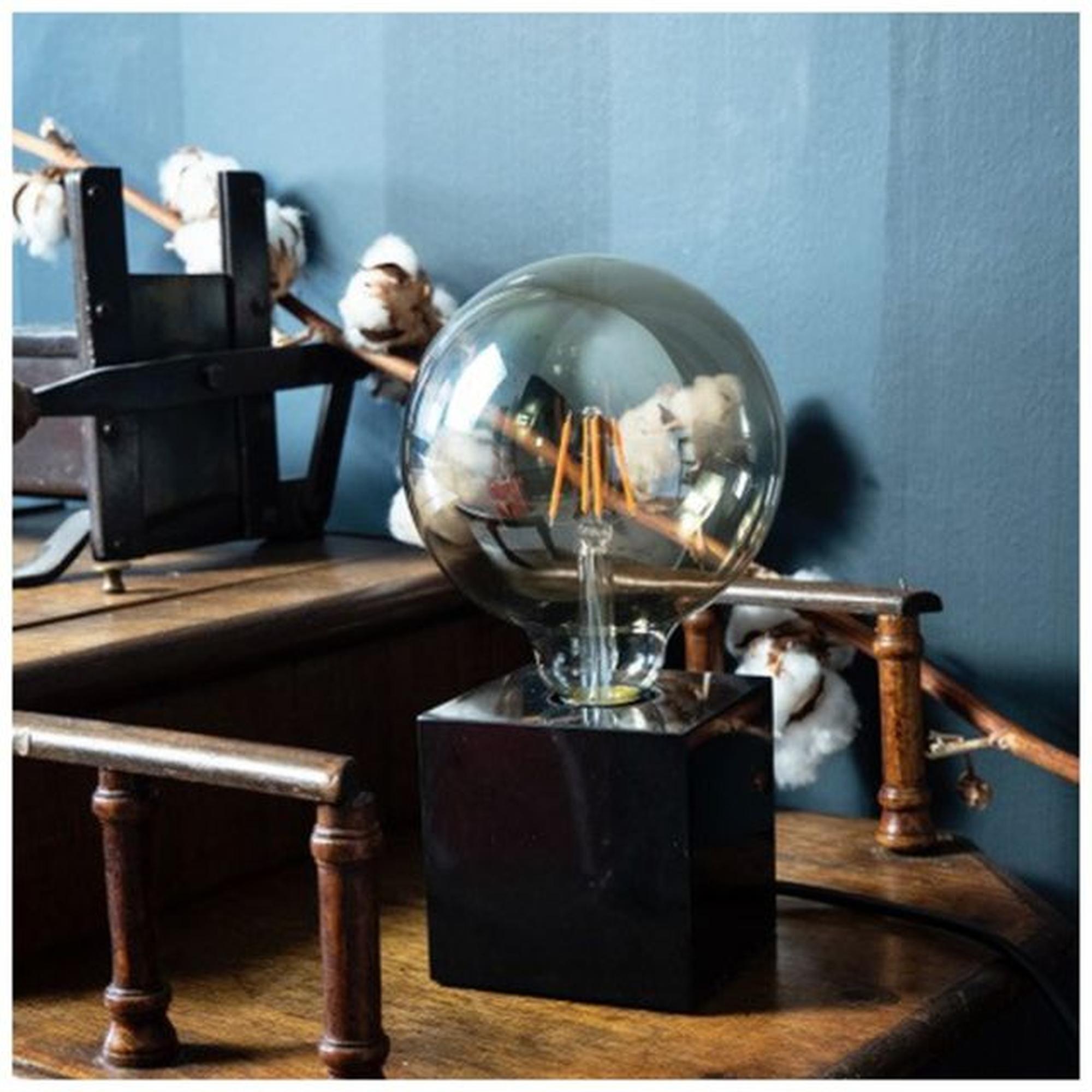 LAMPARA MESA CUBO MARMOL NEGRO XANLITE EG-CDEM01BB125F