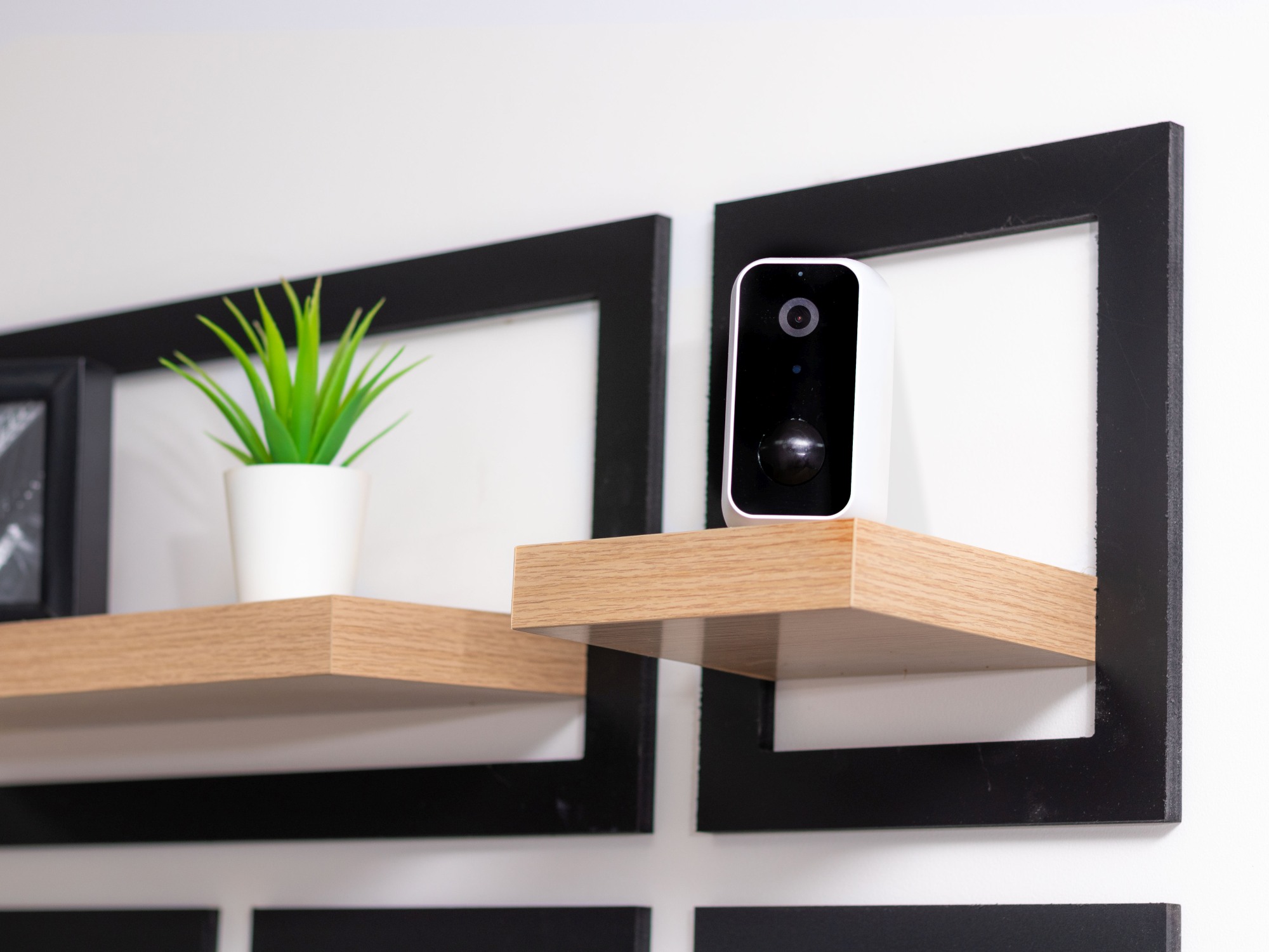 CÁMARA IP WIFI INTERIOR/ EXTERIOR CON BATERÍA ENERGEKS  RANGER