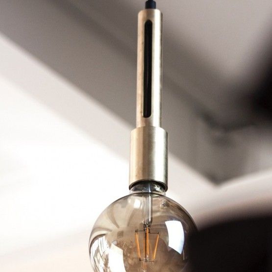 LÁMPARA PENDEL AGUJA LATON XANLITE EG-COSDEAIL