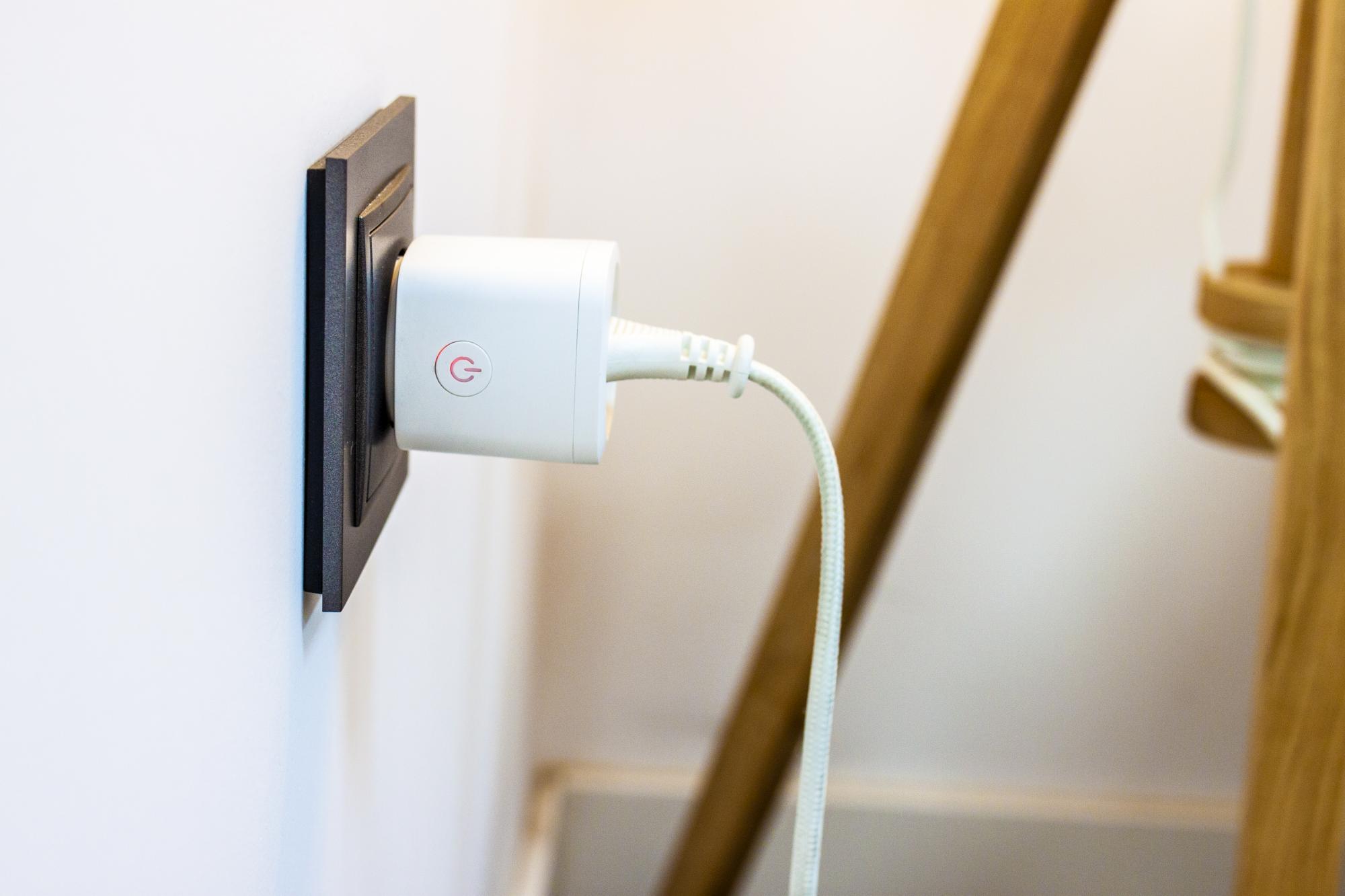 SET 3 ENCHUFES C/MEDIDOR CONS. ENERGEEKS EG-EW004MC