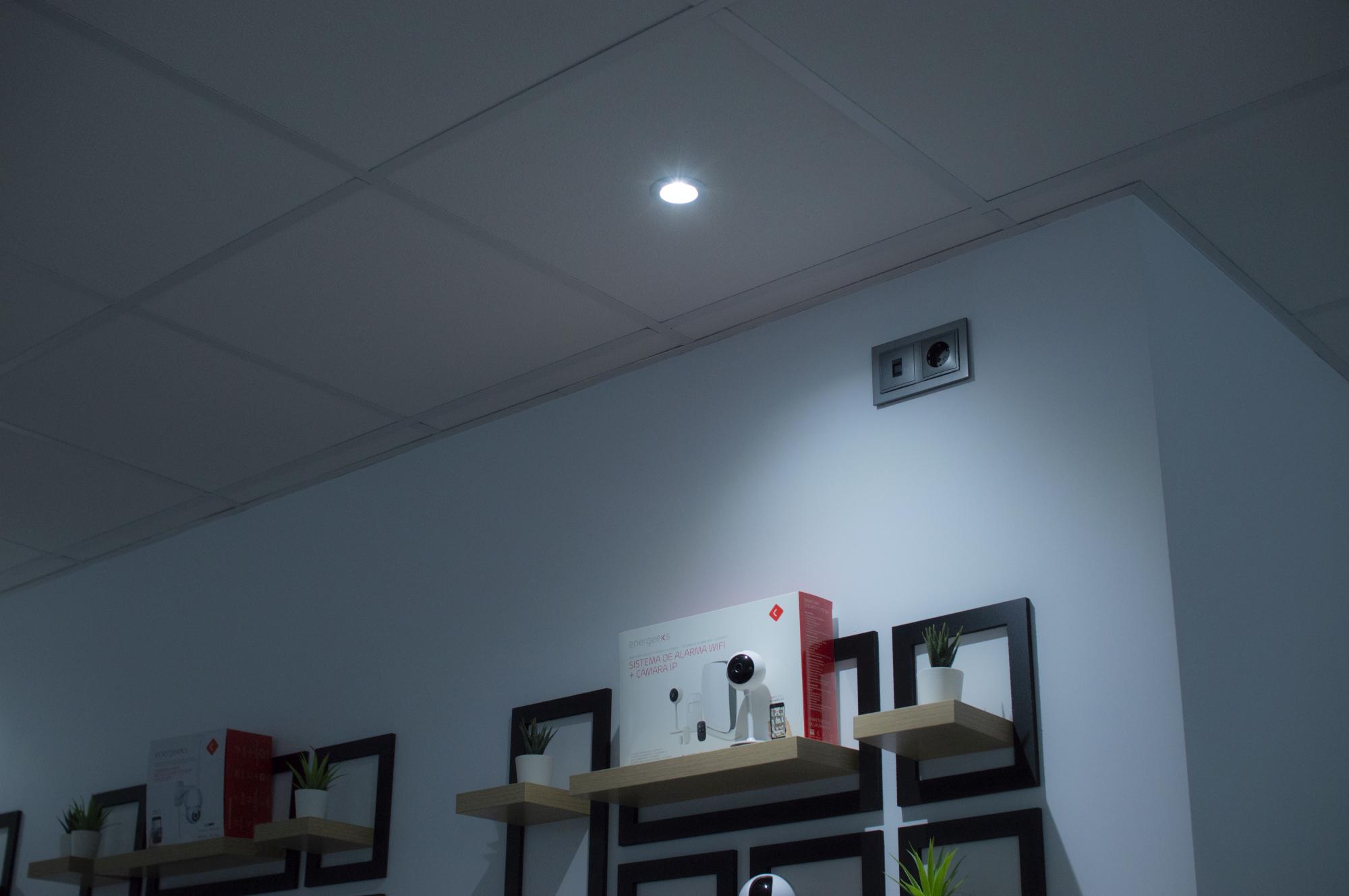 BOMBILLA WIFI GU10 CCT+RGB 356LM ENERGEEKS EG-GU10BOMBW001