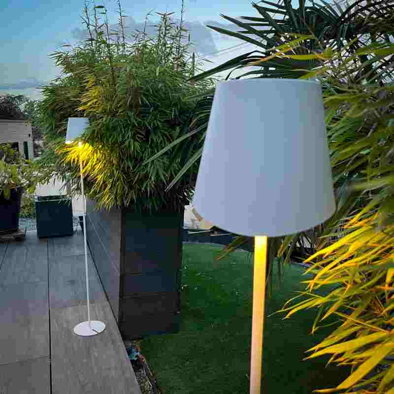 LÁMPARA SUELO BLANCA RECARGABLE 400LUMEN XANLITE EG-LAM130BD