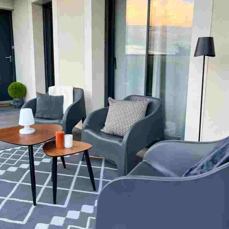 LÁMPARA SUELO NEGRA RECARGABLE 400LUMEN XANLITE EG-LAM130ND