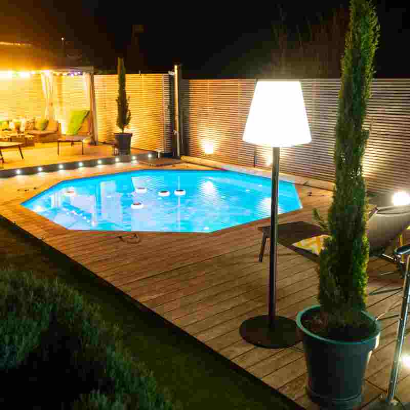 LÁMPARA SUELO SOLAR+RECARGABLE 650LUMEN XANLITE EG-LAMH187ND