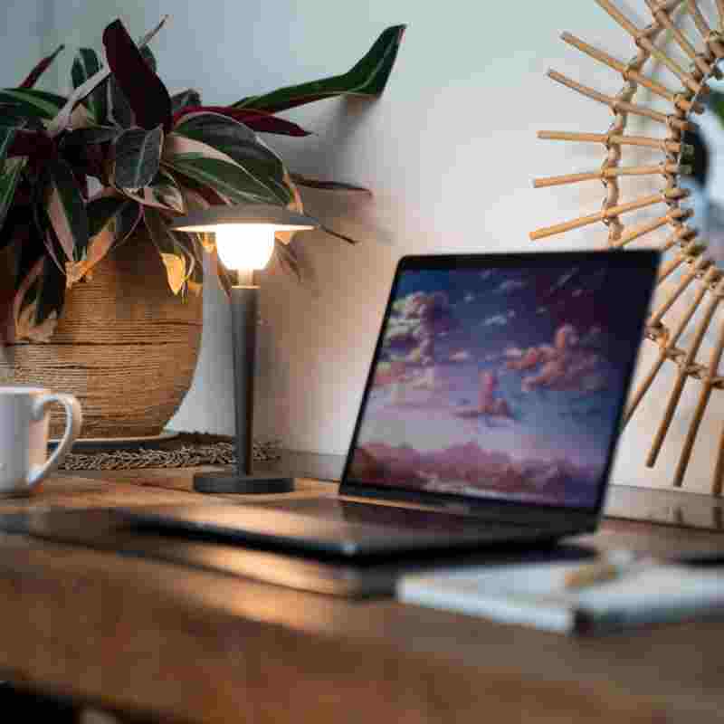 LÁMPARA SOBREMESA GRIS RECARGABL 400LUMEN XANLITE EG-LP25GRD