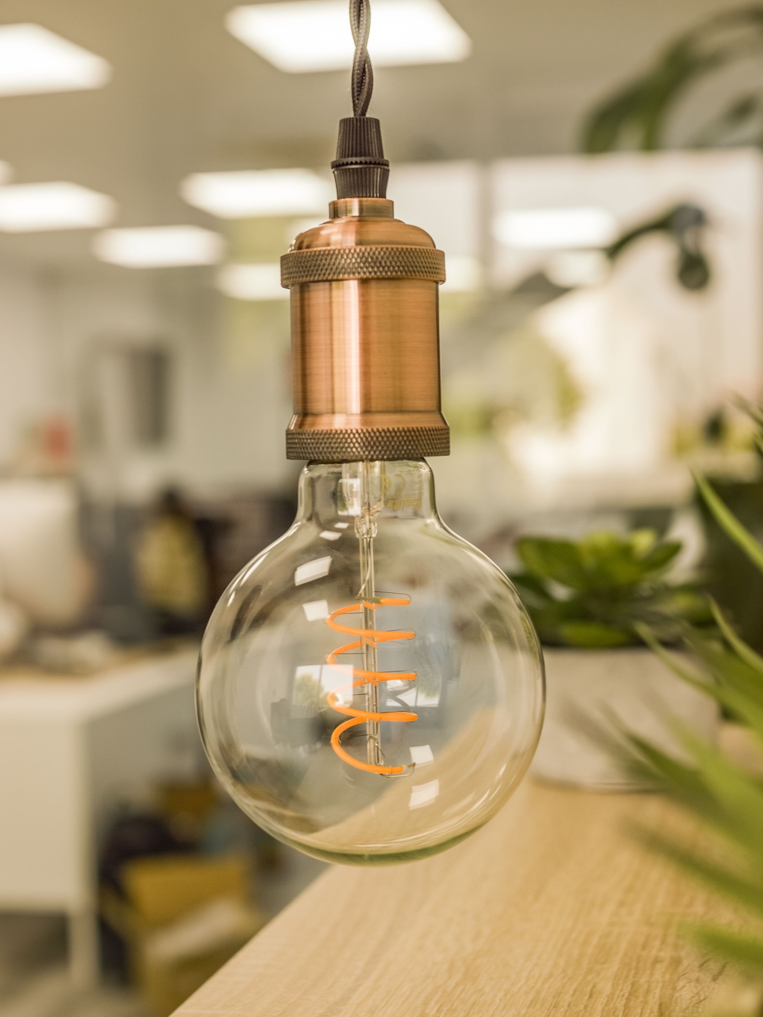 PENDEL METAL BRONCE TRENZADO NEGRO ENERGEEKS EG-PENDEL002