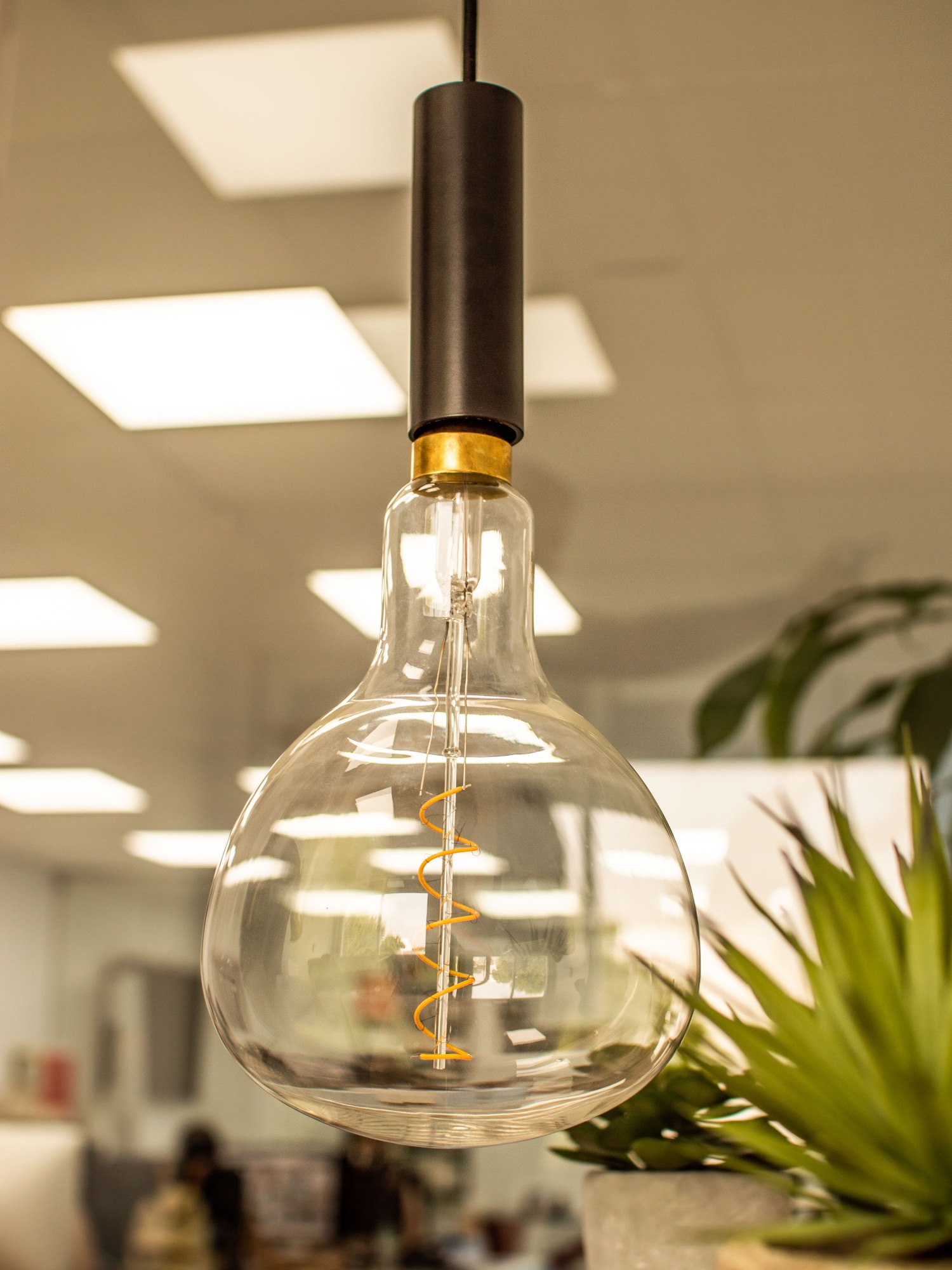 PENDEL METAL NEGRO LISO NEGRO ENERGEEKS EG-PENDEL004